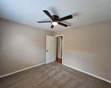 5619 Fairview Forest Drive - Photo Thumbnail 11