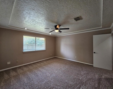 5619 Fairview Forest Drive - Photo Thumbnail 13