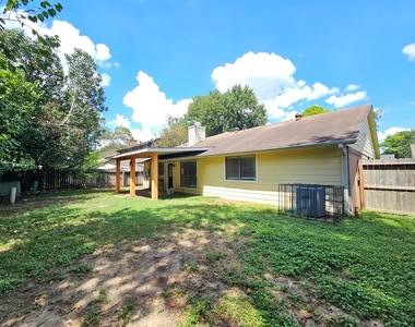 5619 Fairview Forest Drive - Photo Thumbnail 18
