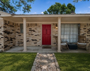 2015 Lee Street - Photo Thumbnail 15