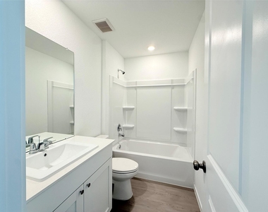 3642 Duplet Avenue - Photo Thumbnail 12