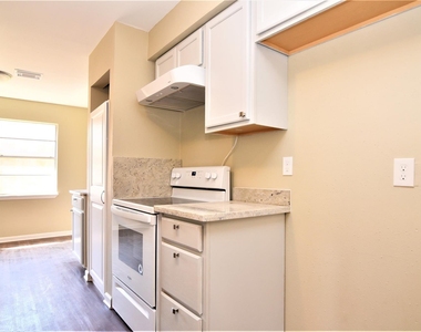 3907 Almington Lane - Photo Thumbnail 5
