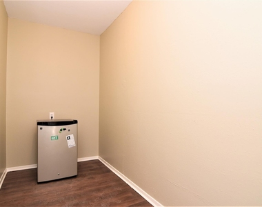 3907 Almington Lane - Photo Thumbnail 8