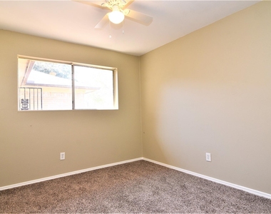 3907 Almington Lane - Photo Thumbnail 12