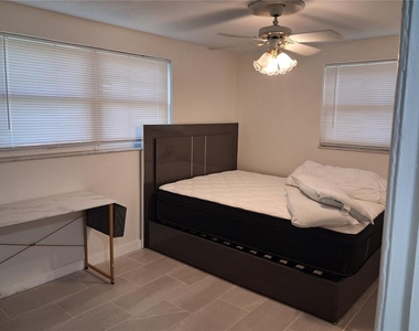 8846 Chilton Drive - Photo Thumbnail 14