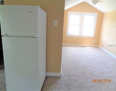 1411 E New York Avenue - Photo Thumbnail 2
