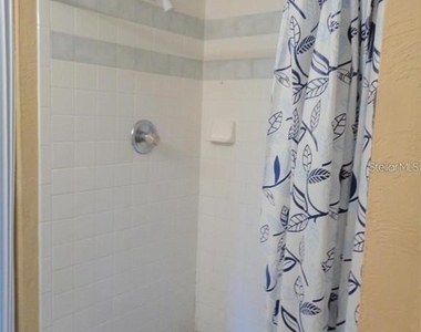 1411 E New York Avenue - Photo Thumbnail 10