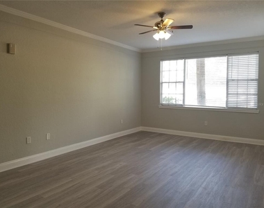 17102 Carrington Park Drive - Photo Thumbnail 4