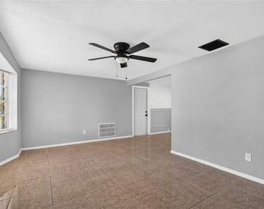 4125 Oakfield Avenue - Photo Thumbnail 5