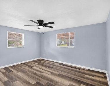4125 Oakfield Avenue - Photo Thumbnail 16