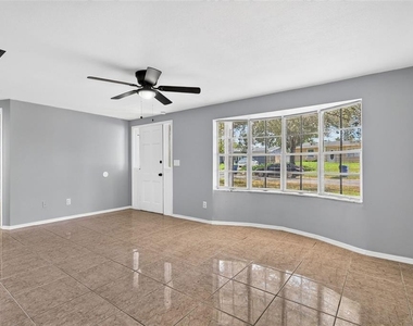 4125 Oakfield Avenue - Photo Thumbnail 3