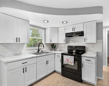 4125 Oakfield Avenue - Photo Thumbnail 12