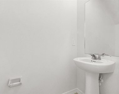 5767 Purple Finch Avenue - Photo Thumbnail 4