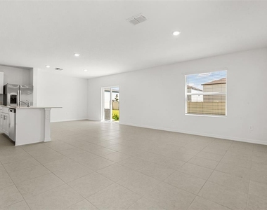 5767 Purple Finch Avenue - Photo Thumbnail 6
