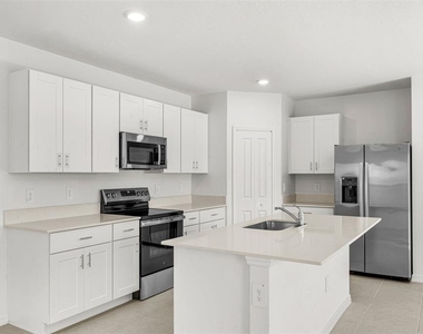 5767 Purple Finch Avenue - Photo Thumbnail 10