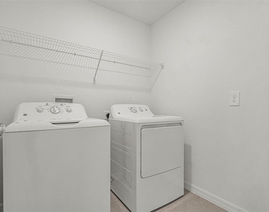 5767 Purple Finch Avenue - Photo Thumbnail 23