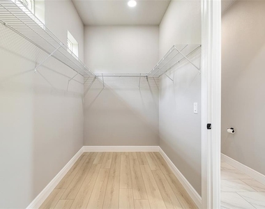 2635 Snug Street - Photo Thumbnail 27