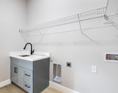 2635 Snug Street - Photo Thumbnail 11