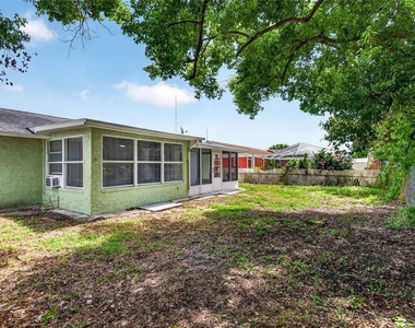 8905 Tropical Palm Way - Photo Thumbnail 29