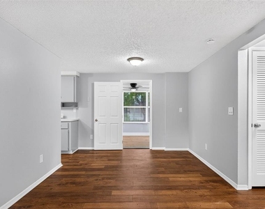 8905 Tropical Palm Way - Photo Thumbnail 8