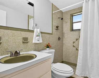 8905 Tropical Palm Way - Photo Thumbnail 19