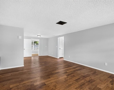 8905 Tropical Palm Way - Photo Thumbnail 3