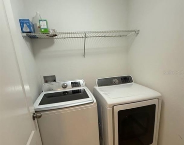 2807 Lantern Hill Avenue - Photo Thumbnail 6
