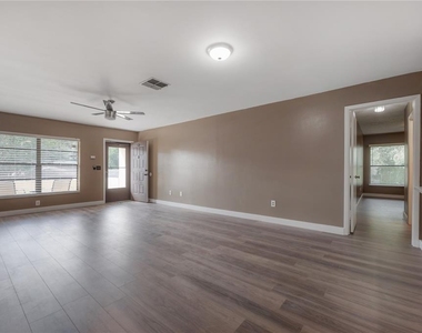 13608 S Village Drive - Photo Thumbnail 6