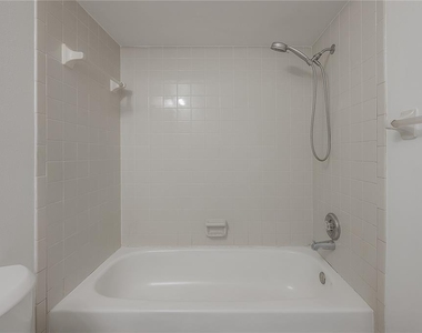 13608 S Village Drive - Photo Thumbnail 13