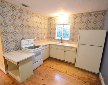 908 7th Avenue Sw - Photo Thumbnail 5