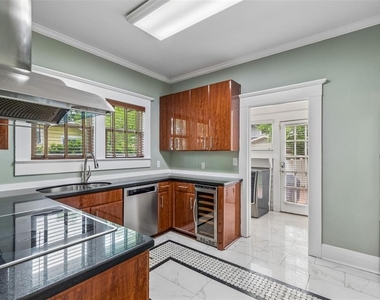 1107 W Horatio Street - Photo Thumbnail 15