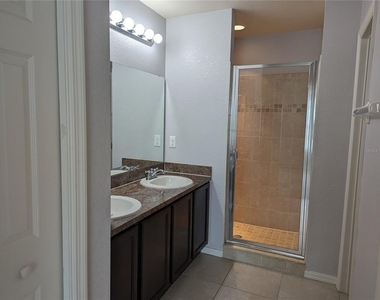 219 Woodknoll Place - Photo Thumbnail 9