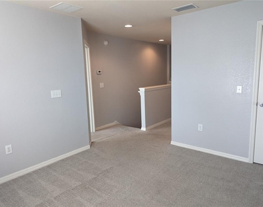 219 Woodknoll Place - Photo Thumbnail 6