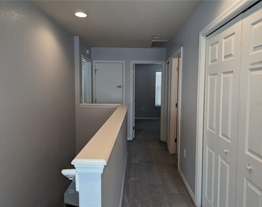 219 Woodknoll Place - Photo Thumbnail 5