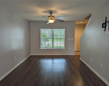 219 Woodknoll Place - Photo Thumbnail 1