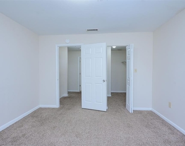 3614 Pine Knot Drive - Photo Thumbnail 7