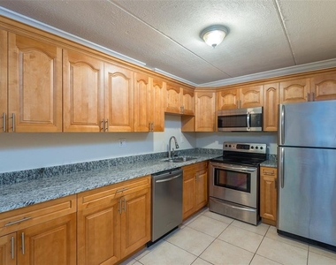 5221 Bayshore Boulevard - Photo Thumbnail 8