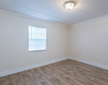 5221 Bayshore Boulevard - Photo Thumbnail 23