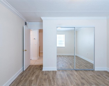 5221 Bayshore Boulevard - Photo Thumbnail 27