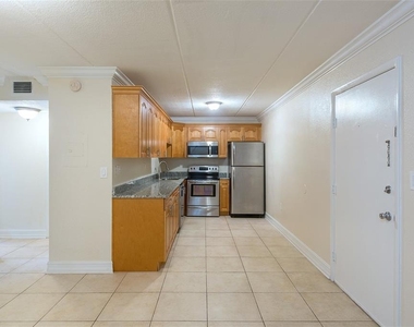 5221 Bayshore Boulevard - Photo Thumbnail 13