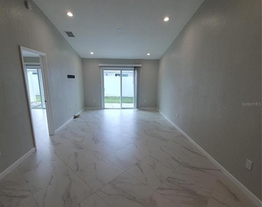 1817 Orange Boulevard Way - Photo Thumbnail 2