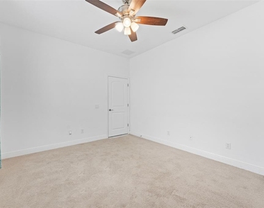 19184 Long Lake Ranch Boulevard - Photo Thumbnail 28