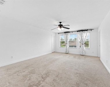 19184 Long Lake Ranch Boulevard - Photo Thumbnail 13