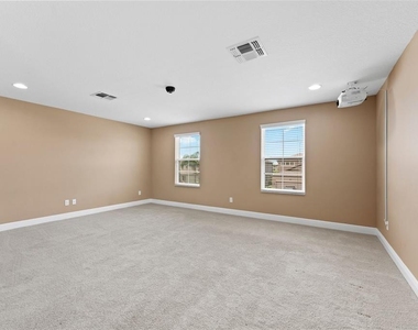 19184 Long Lake Ranch Boulevard - Photo Thumbnail 19