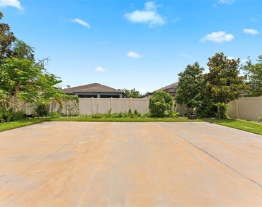 19184 Long Lake Ranch Boulevard - Photo Thumbnail 34