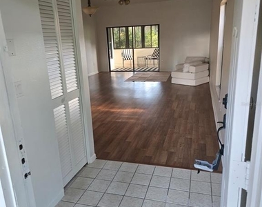 2668 Bentley Drive - Photo Thumbnail 2