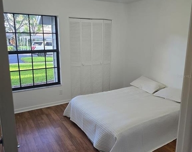 2668 Bentley Drive - Photo Thumbnail 15