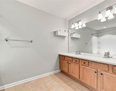 2109 Wild Grape Place - Photo Thumbnail 10