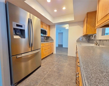 3101 Egret Terrace - Photo Thumbnail 8