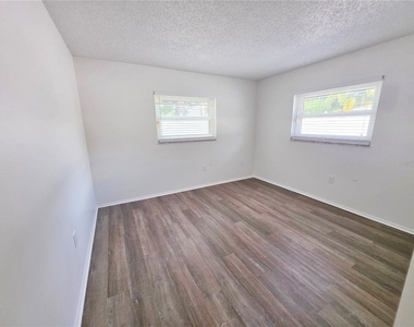 3101 Egret Terrace - Photo Thumbnail 24